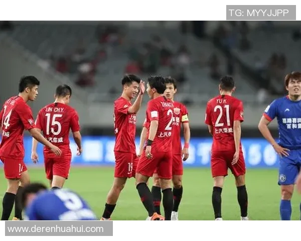 上海上港迎战陕西队全力争胜期待精彩对决与球迷共庆足球盛宴