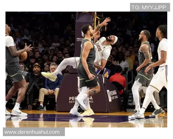 湖人对决公牛浓眉领衔球队争夺胜利的精彩瞬间回顾