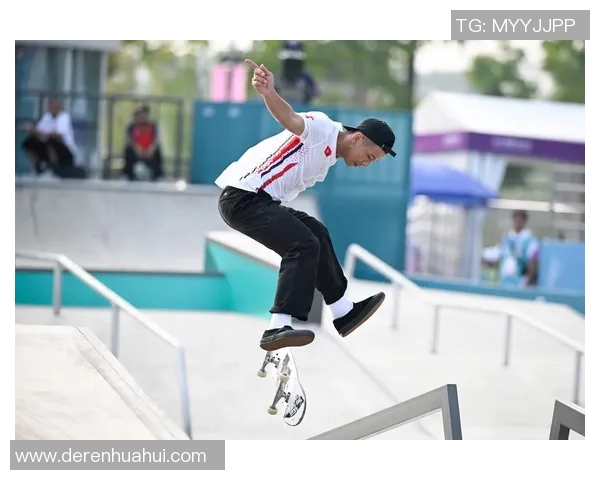 滑板与人生的交织：杨芳的深度对话与成长故事MBA