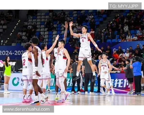 2012至2013赛季CBA精彩对决广东队迎战山东队的激烈赛事回顾